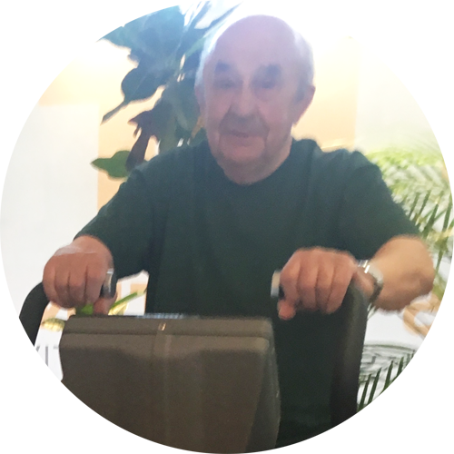 Erwin Minio, 84 Jahre jung trägt einen Herzschrittmacher.